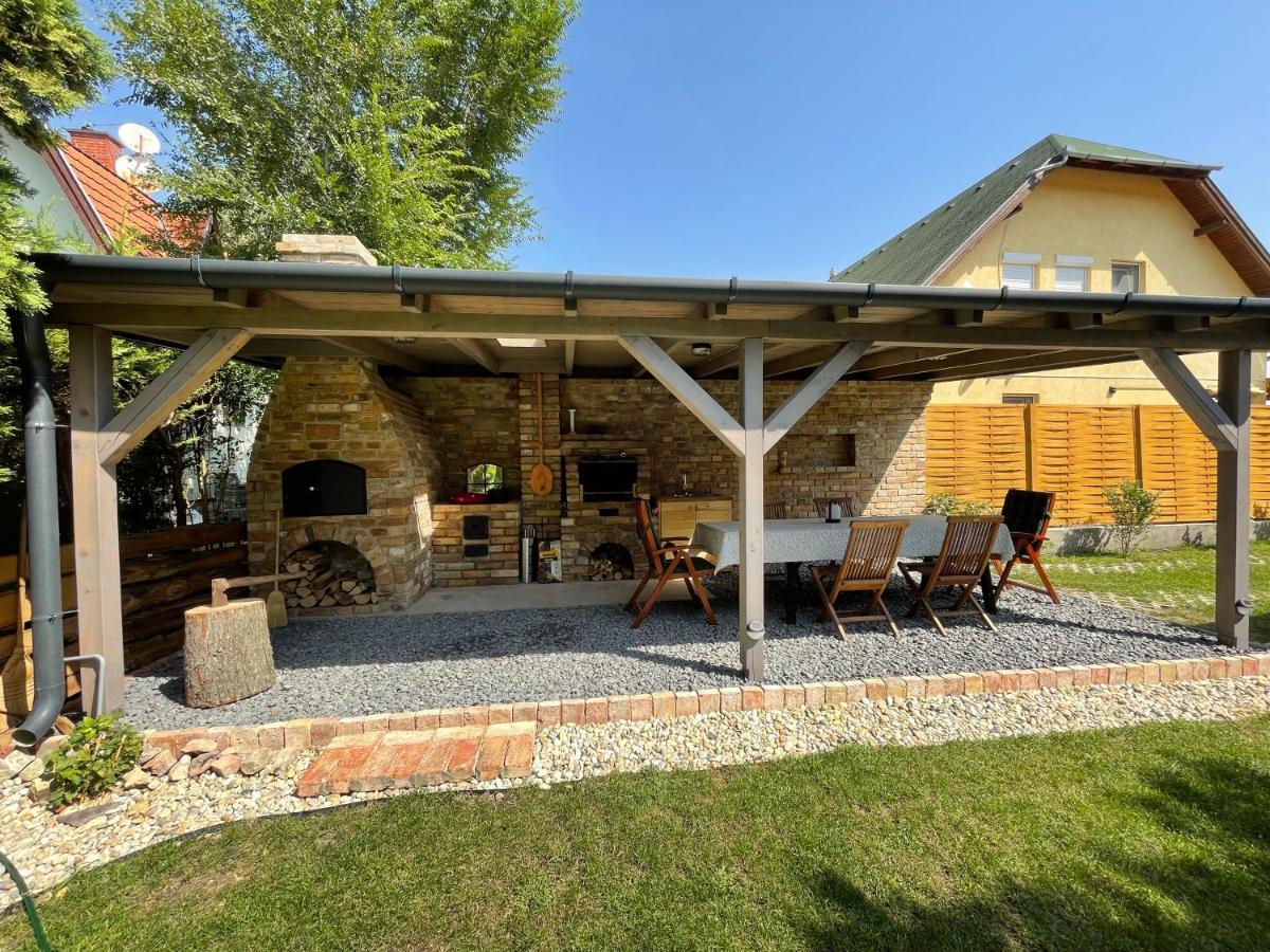 Iker Nyaralo Balatonfenyves Appartement Buitenkant foto