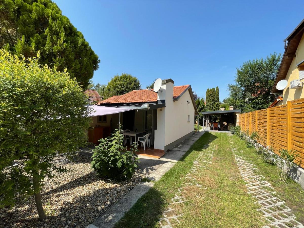 Iker Nyaralo Balatonfenyves Appartement Buitenkant foto